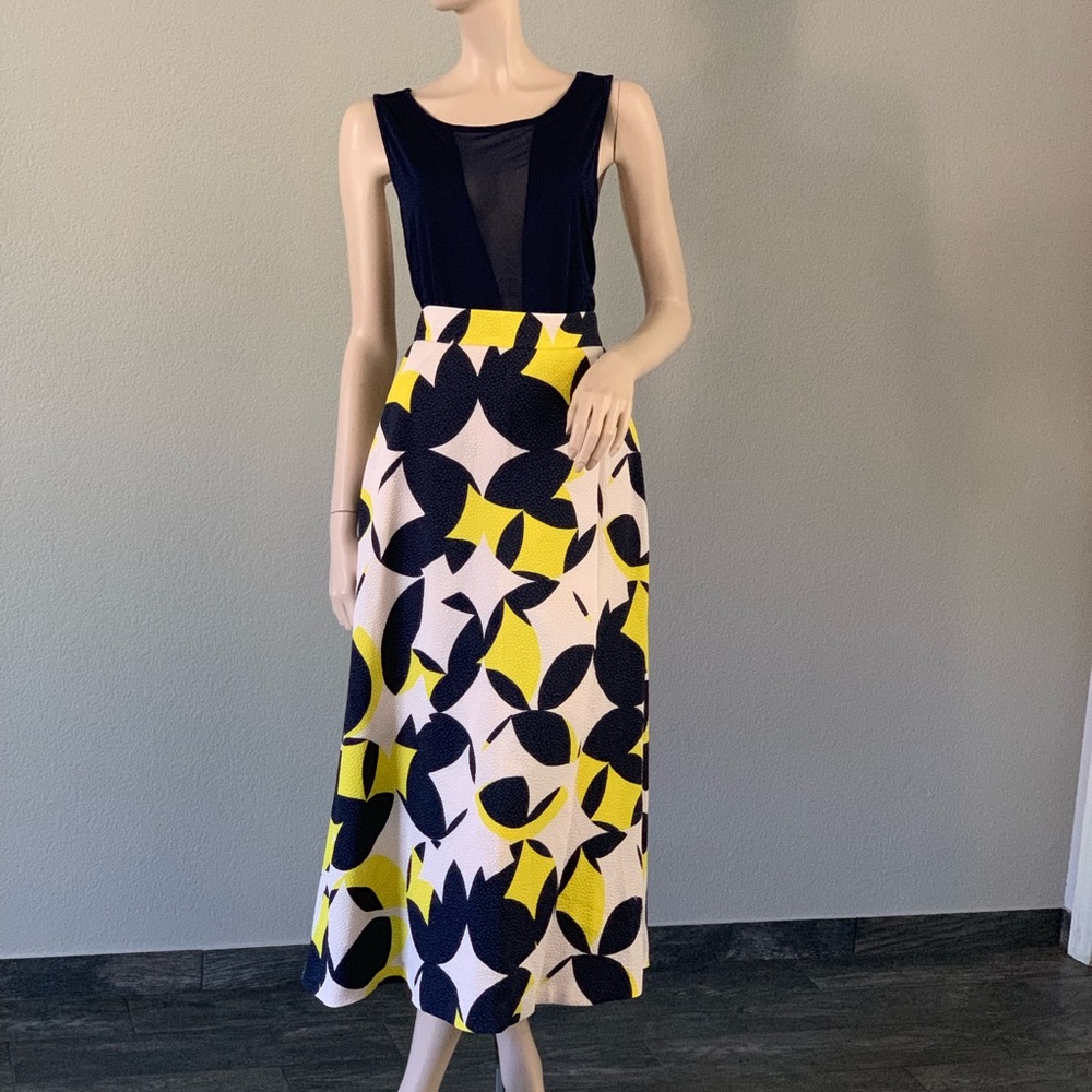 $108‼️Lkbennett skirt size 8US or size 12UK